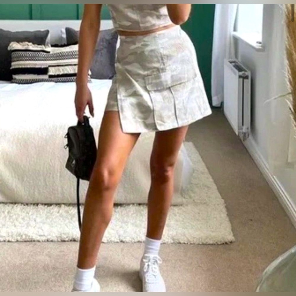 NEW Zara Wrap Skirt M